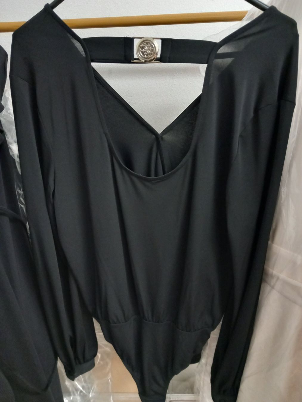 Guess Chemisiers: GUESS 2 Bodyblusen Neu – Neuf avec emballage d'origine à Triengen par angel112 2