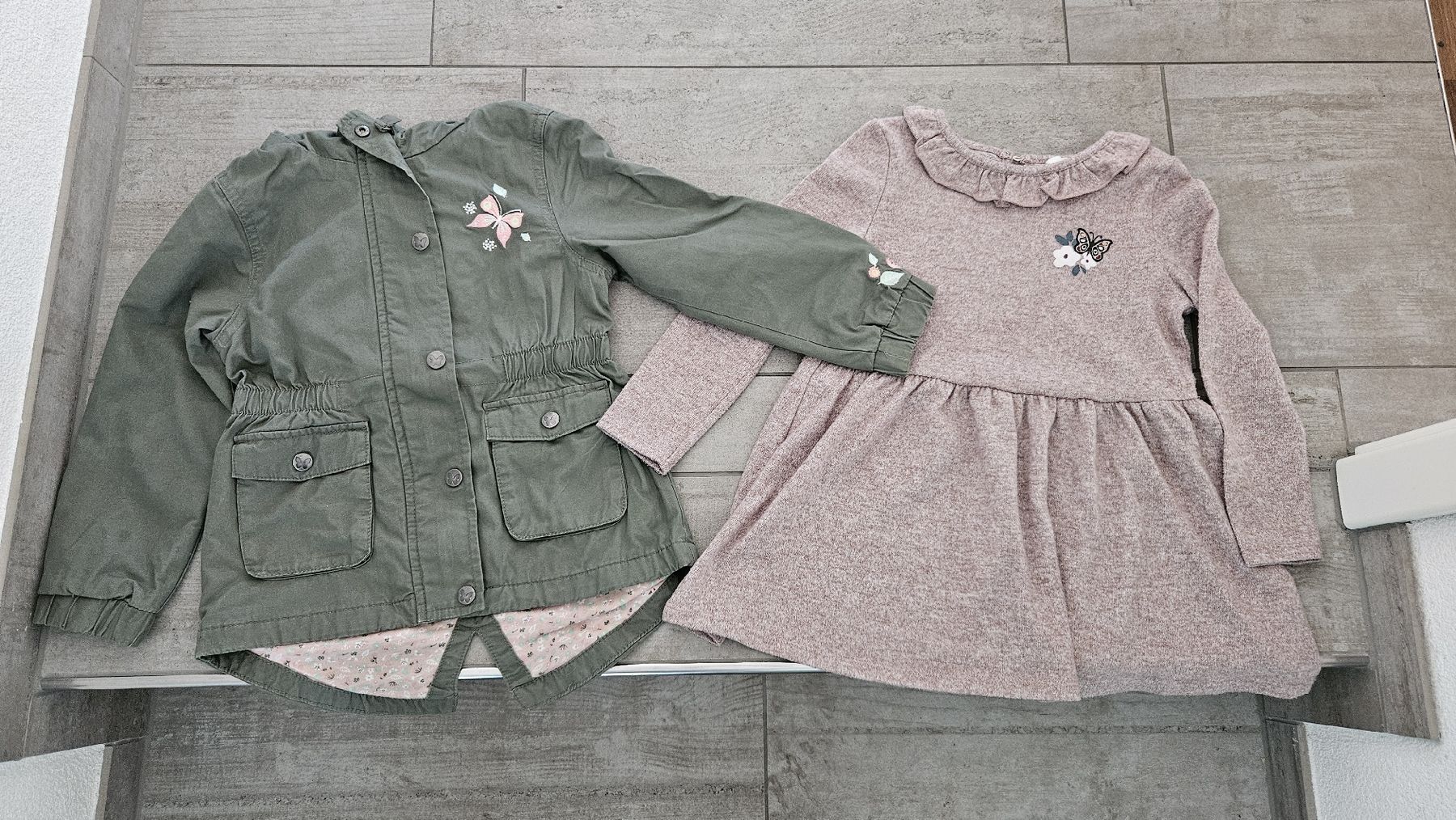 Lotti & Set di vestiti: Mädchen Kleiderpaket 110/116 – Usato da Balgach venduto da Floeru84 1