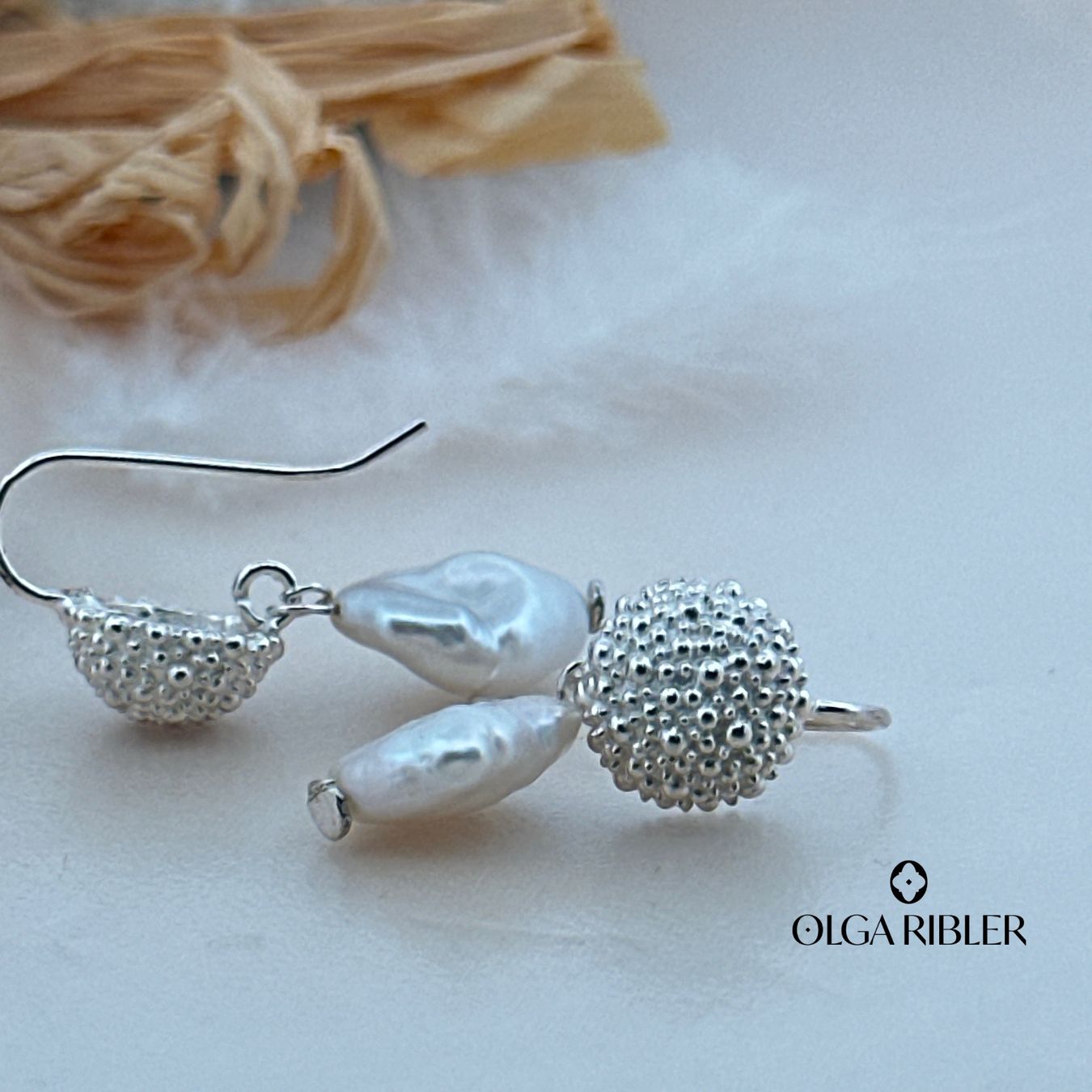 Olga Ribler Boucles d'oreille: Silber Ohrhänger mit Barock-Perle – Neuf (Voir description) à Luzern par MonikaS03 6