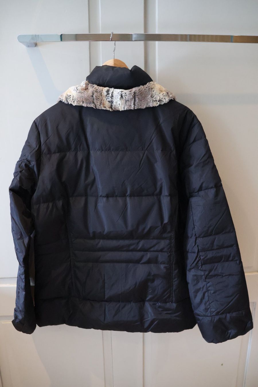 CMP Jacken: Schwarze CMP Daunenjacke – Gebraucht aus Winterthur von jul_v9wx 1