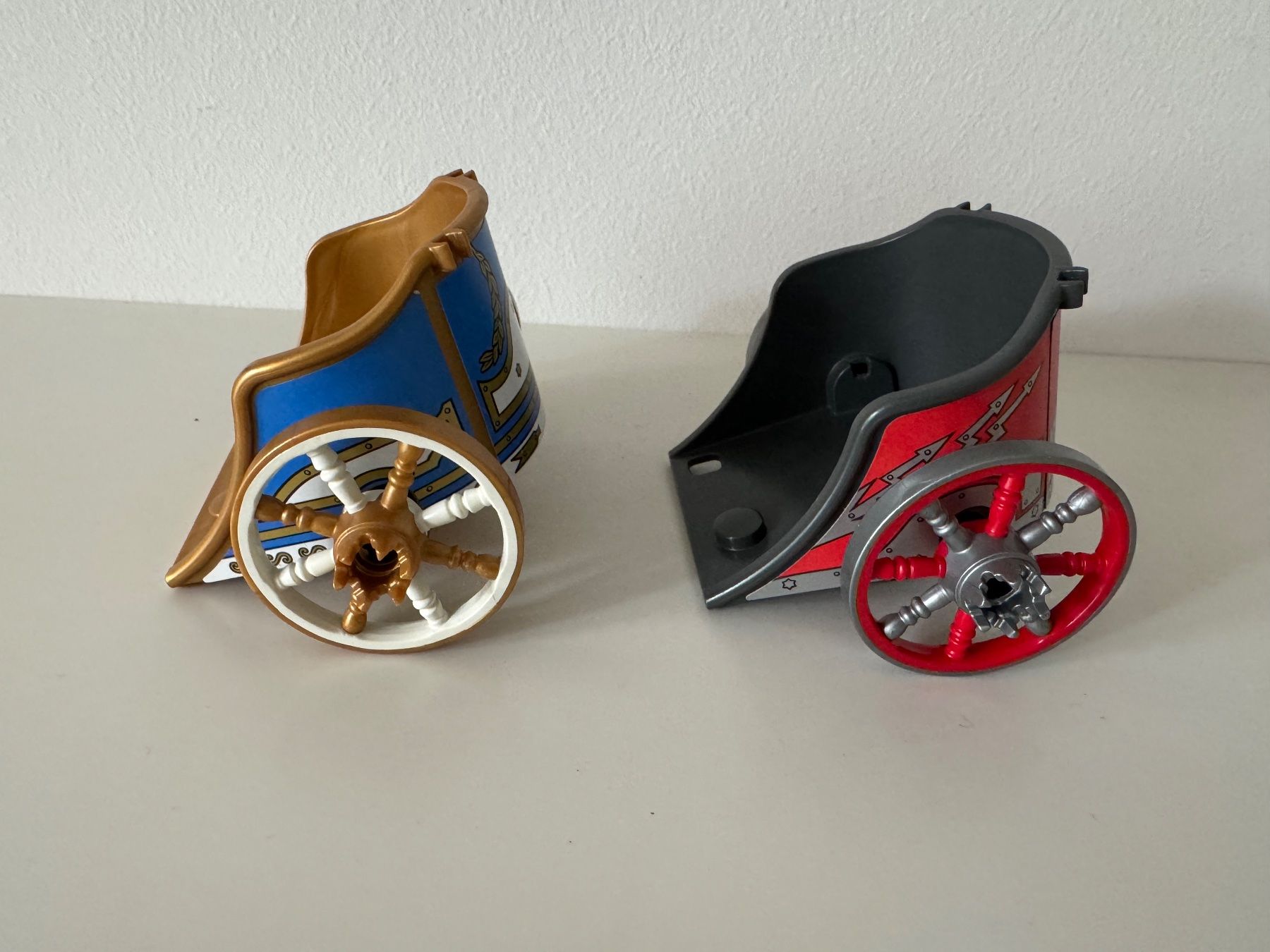 Playmobil Giocattoli: Playmobil 2 x Streitwagen – Usato da Winterthur venduto da Arma3 2