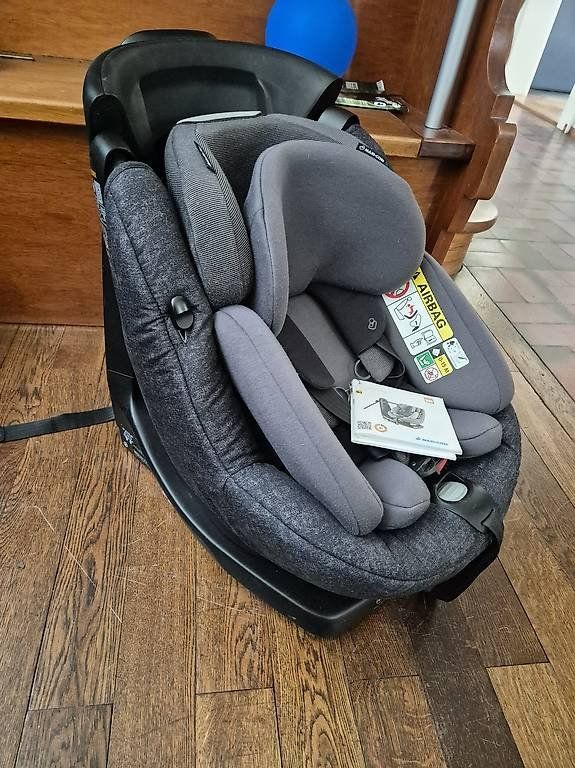 Maxi-Cosi Seggiolini per auto: Axissfix Maxi Cosi Kindersitz – Usato da Münsingen venduto da Soerwer