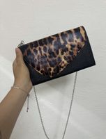 Elegante Clutch/Umhängetasche mit Leopardenmuster
