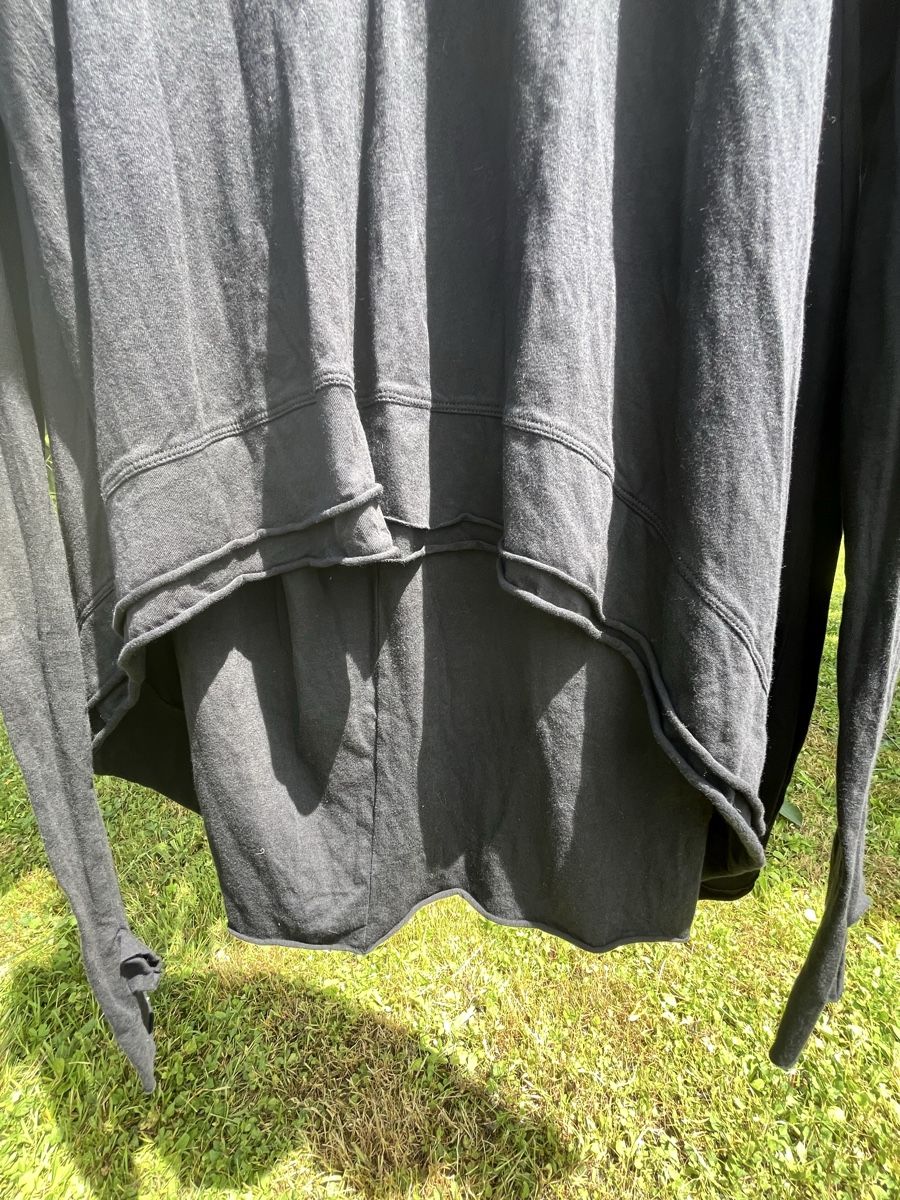 Pullover & Sweatshirts: NELLY Pullover schwarz M  – Gebraucht aus Heerbrugg von sputnik09 2