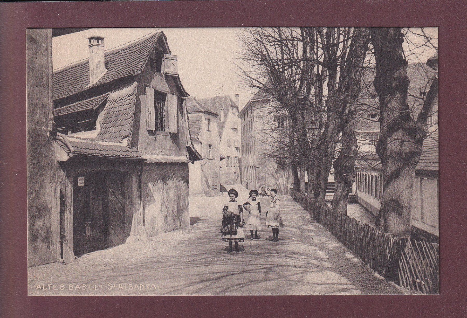 Cartoline postali: Altes BASEL - St. Albantal - Leute – Usato da Pully venduto da nicecards