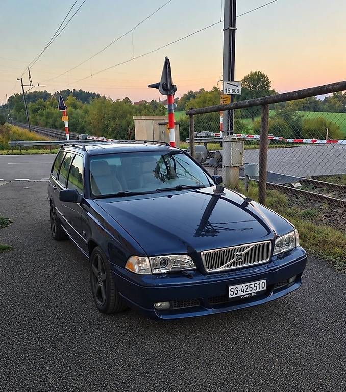 Autos: Volvo v70r awd – D'occasion à Waldkirch par Michaelmanser