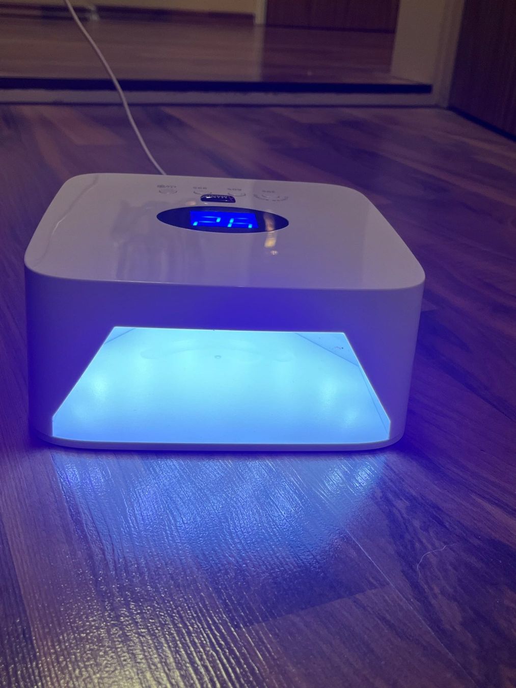 Lampen: Profi - Amanda-Nails UV Lampe - 54W LED - Weiss – Gebraucht aus Winterthur von car_z6jc 1