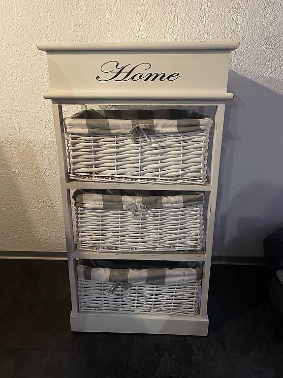 Regale: Weisses Möbeli im Landhausstil – Gebraucht aus Rüschegg Heubach von sharky81