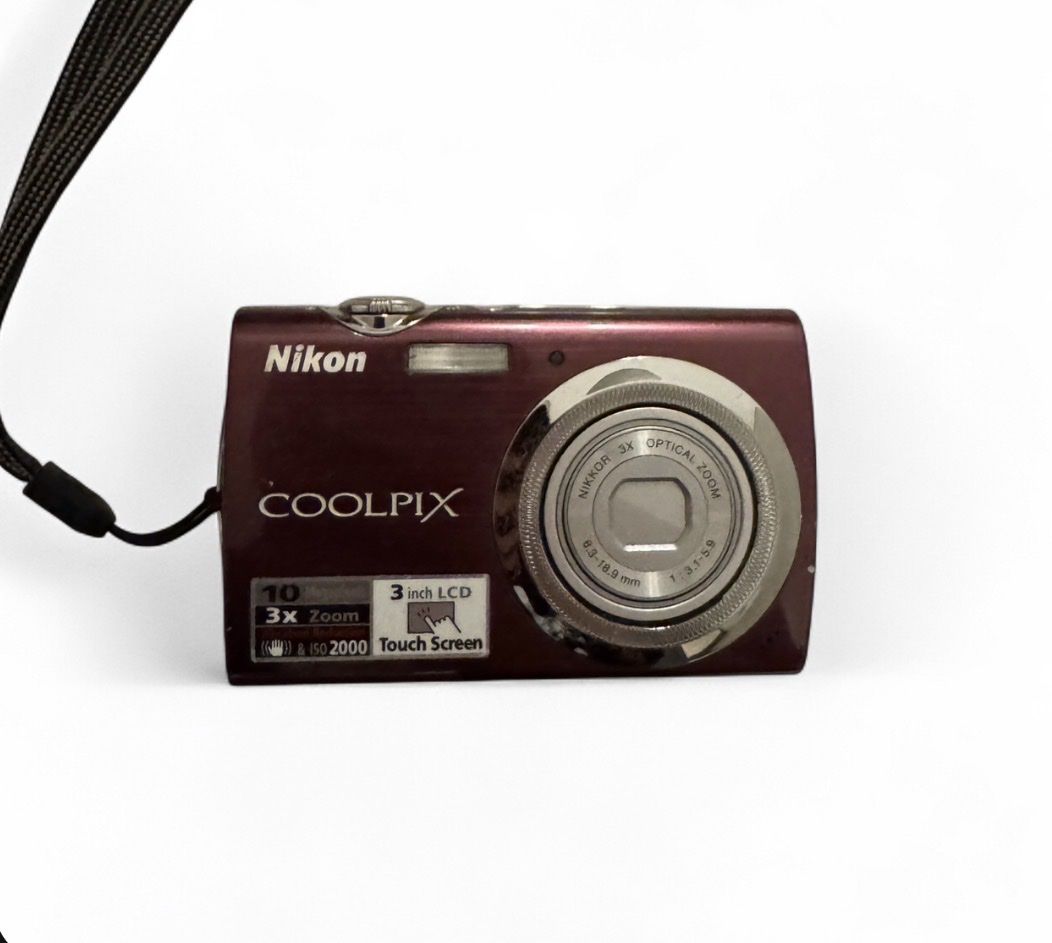 Nikon Fotocamera: Nikon Coolpix S220 – Usato da Bremgarten b. Bern venduto da lilyy.lo
