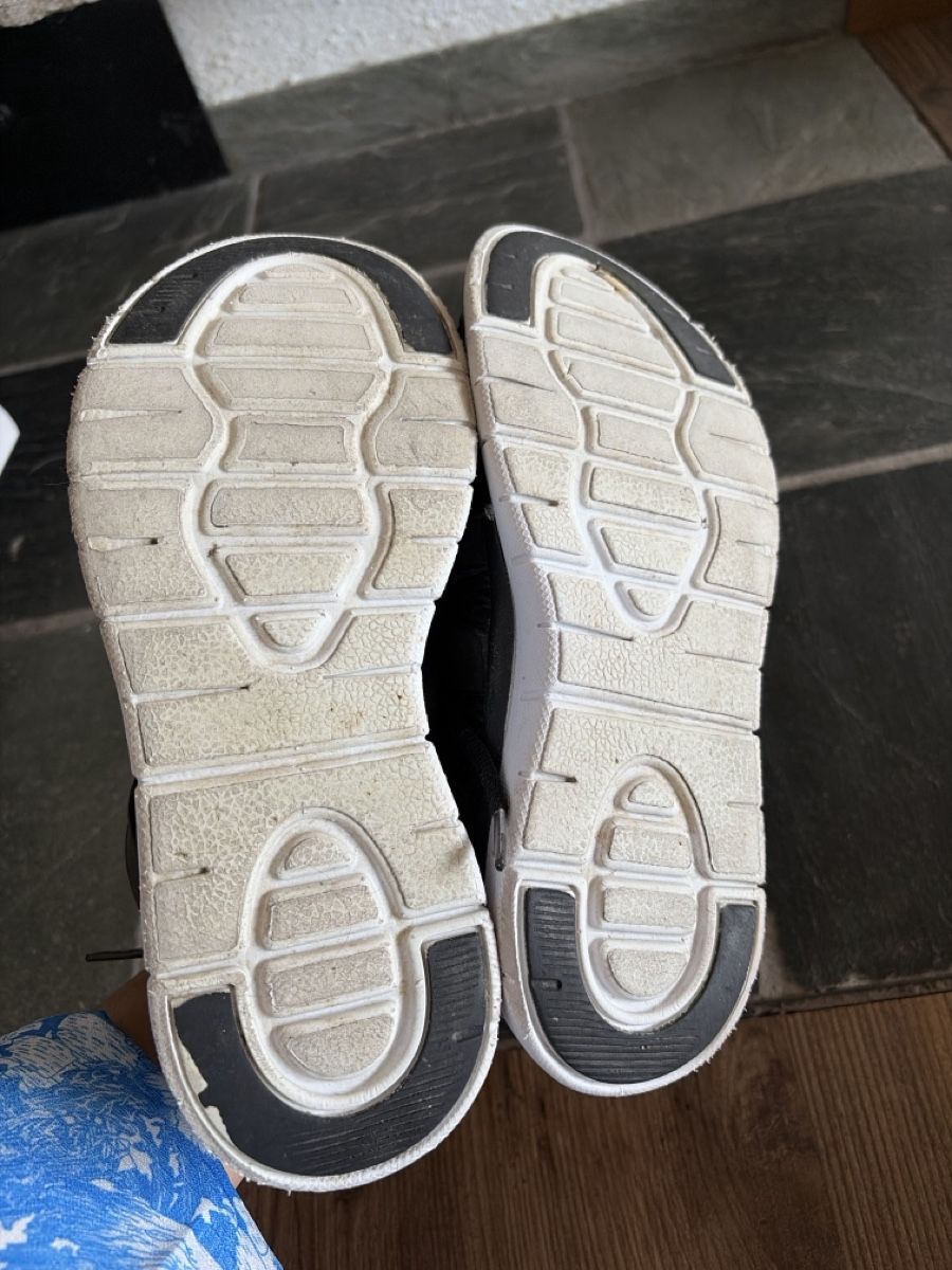 Scarpe per ragazze: Turnschuhe schwarz Grösse 36 gebraucht  – Usato da Opfershofen TG venduto da dan_nxk8 3