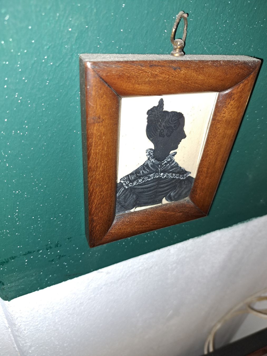 Grafica & Litografie: Antike Silhouette im Holzrahmen, Scherenschnitt  – Usato da Kölliken venduto da Upcycling-by-Mc-TAM 1