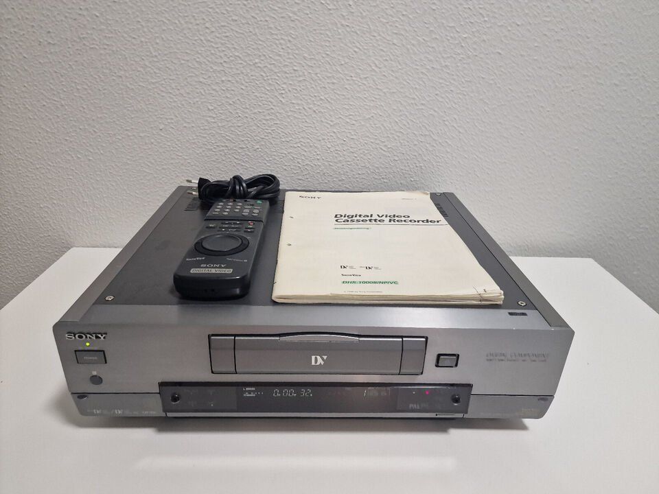 SONY DSR-30P | DVCAM / Mini DV Cassette Recorder EUR 999,99 - FR