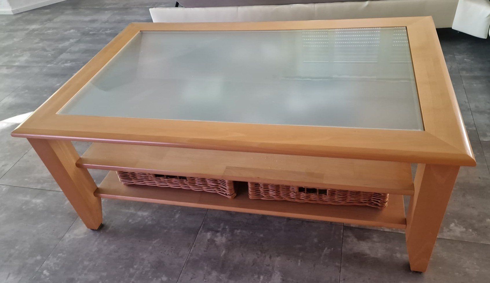 Tavoli: Salontisch mit Glas 120x50x75 cm – Usato da Fällanden venduto da McCloudy 1