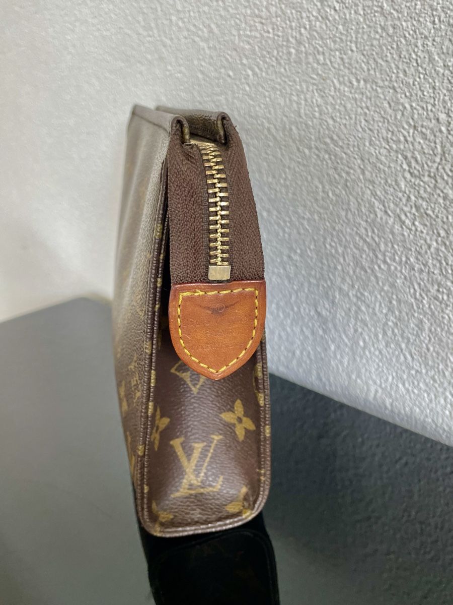 Louis Vuitton Taschen für Damen: Authentic LOUIS VUITTON Monogram Toiletry Pouch – Gebraucht aus Richterswil von Prangins9 9