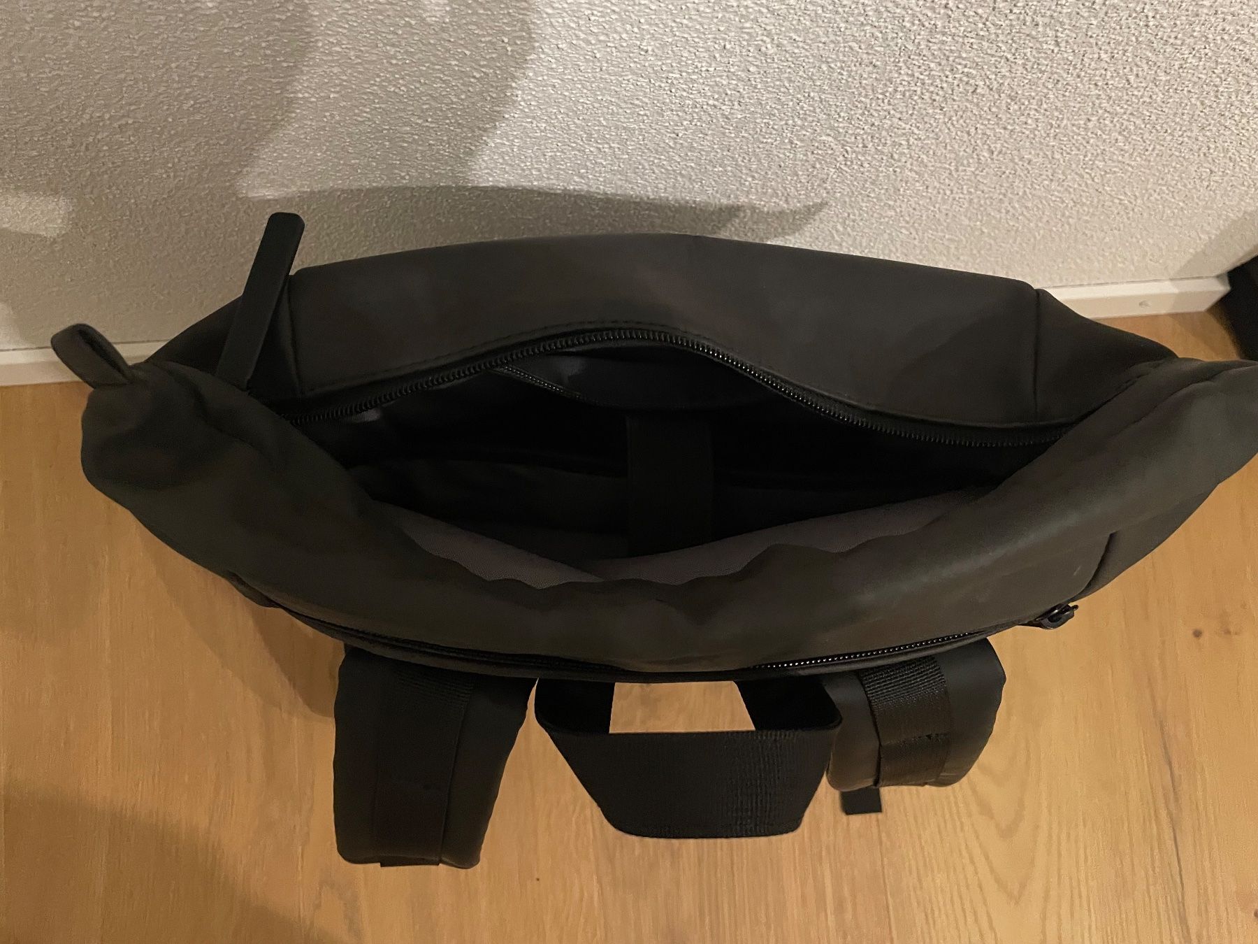 Kapten & Son Rucksäcke: Rucksack Kapten & Son schwarz Helsinki – Gebraucht aus Zürich von snowow 2