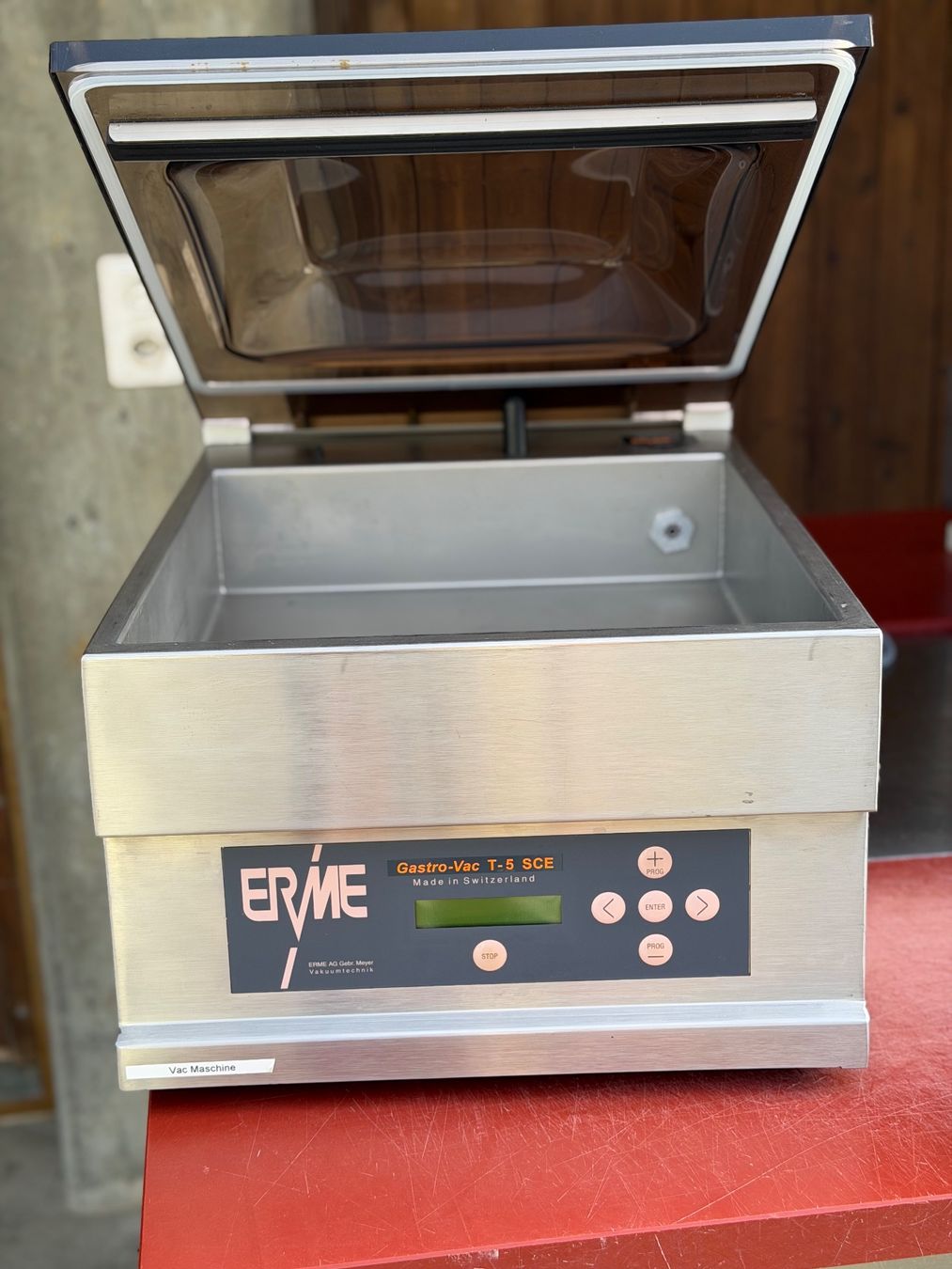 Elettrodomestici da cucina: Vacuummaschine Erme VM T5 S/CE – Usato da Hausen AG venduto da eri_6ndx