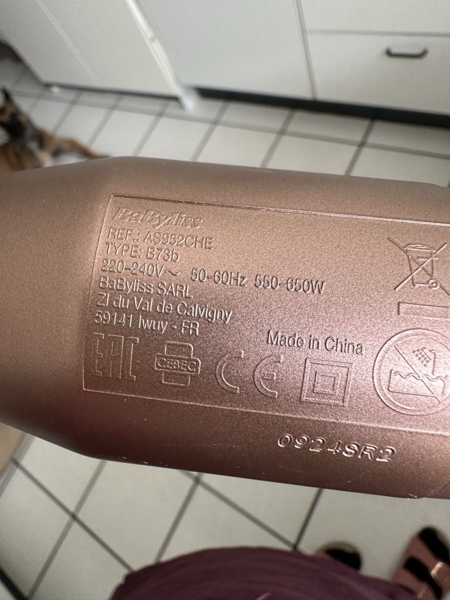 BaByliss Föhn: Babyliss Warmluftbürste – Neu (gemäss Beschreibung) aus Buttikon SZ von TamaraS01 2