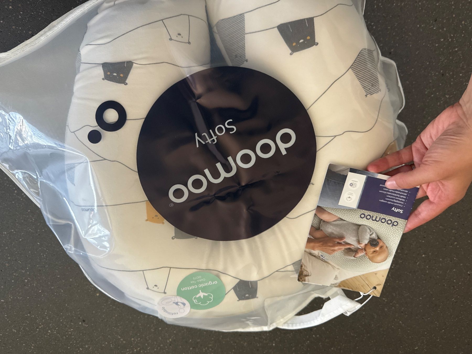 Doomoo Cuscini: DooMoo Nursing Pillow with Bears Print Used – Usato da Zürich venduto da ivn_pr75 4
