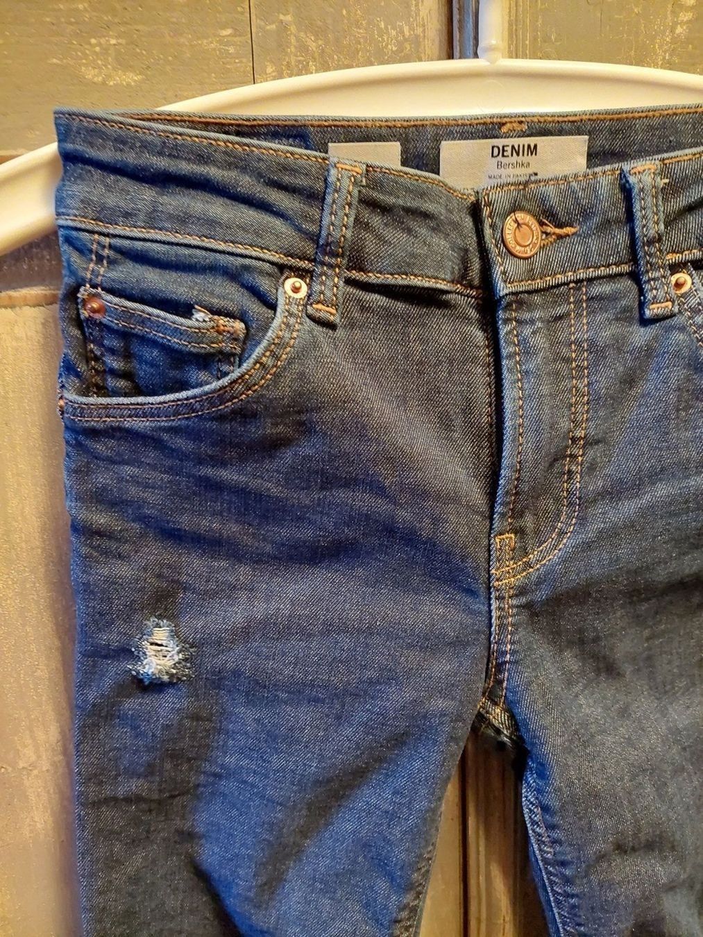 Bershka Jeans: Bershka . Denim pushup 34 – Usato da Besenbüren venduto da piculo 2