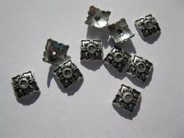 40 Perlenkappen quadratisch, 8mm