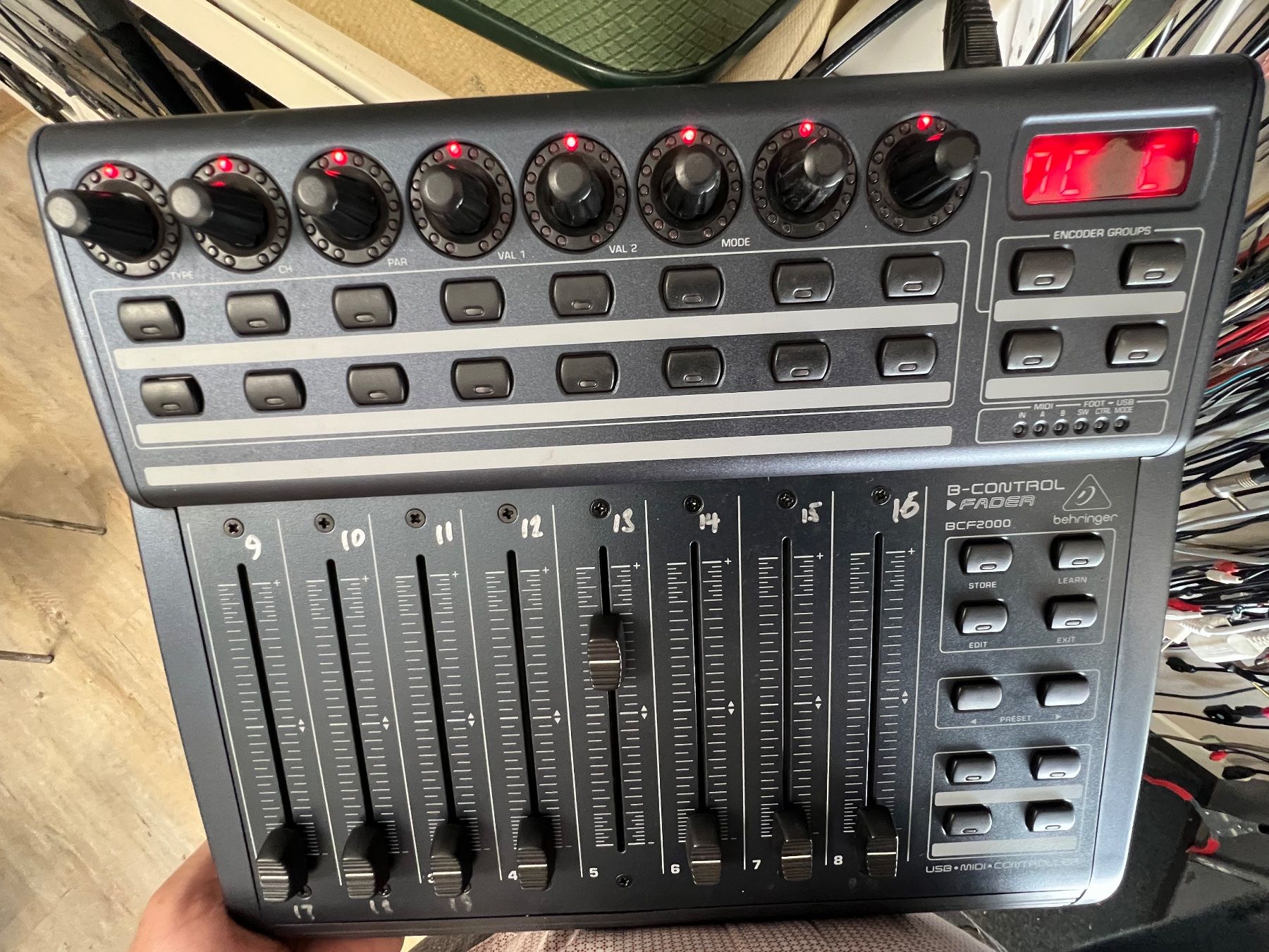 Console di mixaggio: Behringer BCF2000 MIDI Controller - Top Zustand! 🔥 – Usato da Gebenstorf venduto da Secondtronik 6