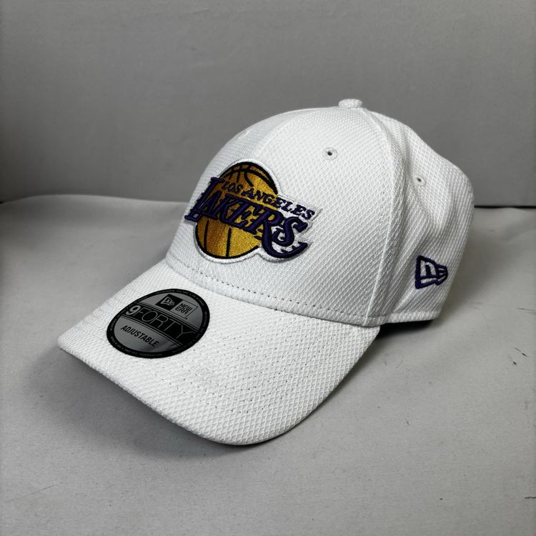 New Era Copricapi, berretti & cappellini: Casquette New Era Los Angeles Lakers blanche, comme neuf! – Usato da Genève venduto da MonPucier 1
