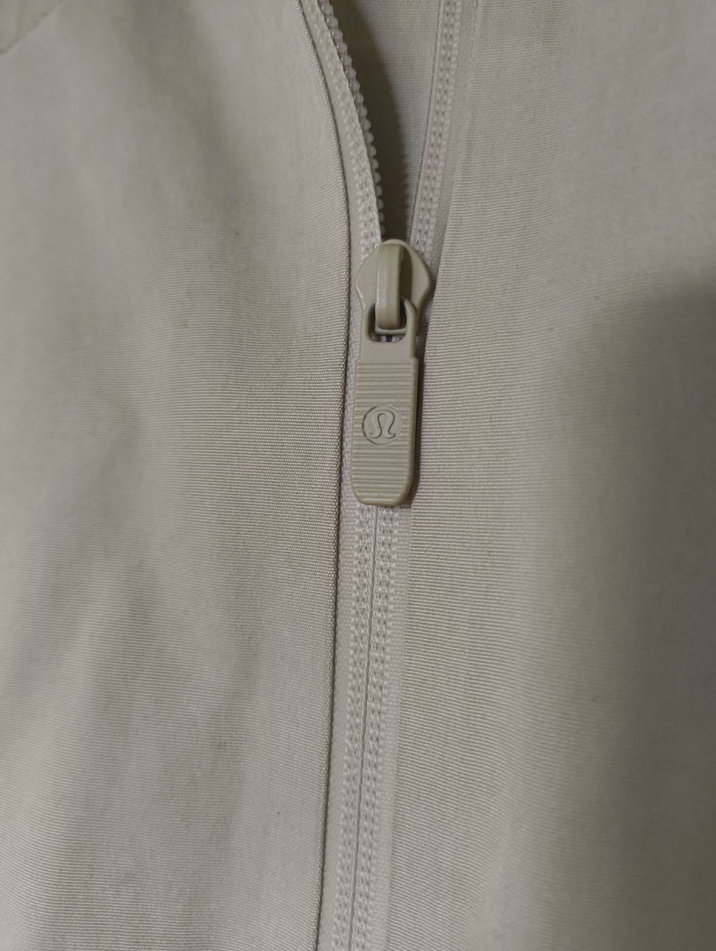Lululemon Giacche: Lululemon Rain Coat Jacke – Usato da Stein am Rhein venduto da DaOhana 6