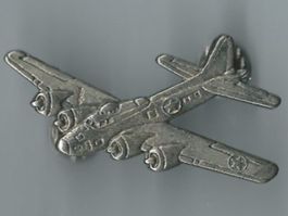 B-17 Flying Fortress, Gross Pin