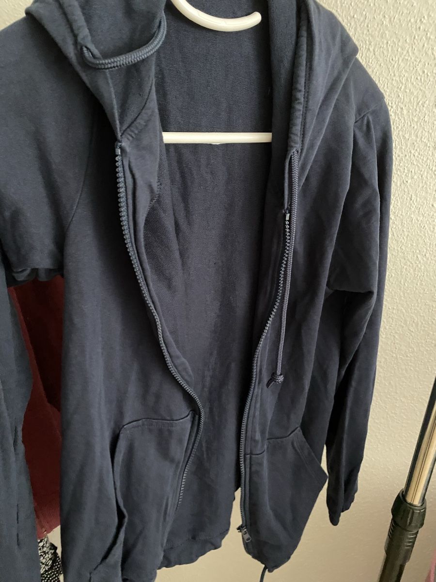 Kleiderpakete: Kapuzenjacke und Sweathose in Grösse S – Gebraucht aus Ennenda von cal_pn6x 1