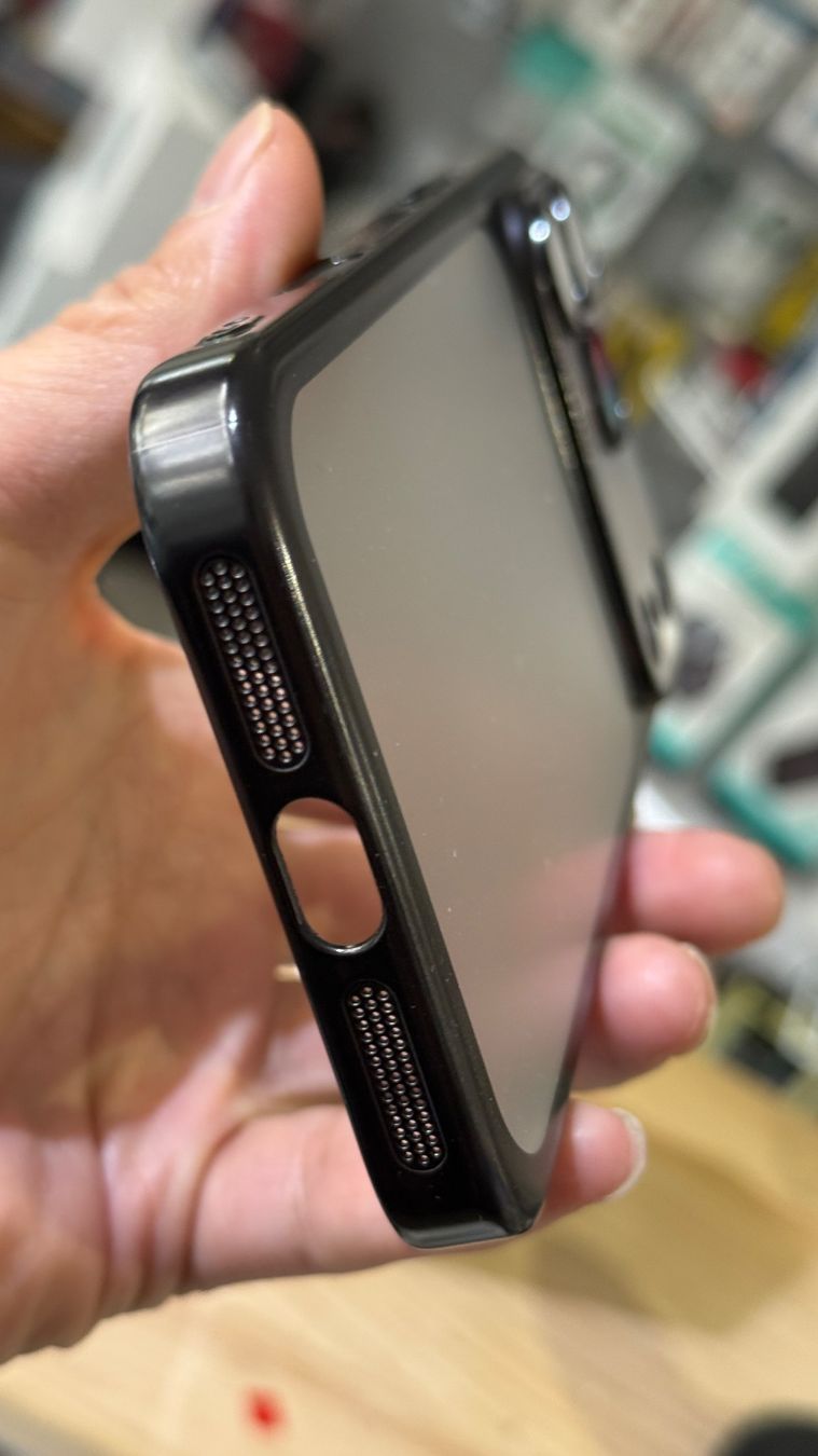 Covers & Schutzfolien: iPhone 18 pro - Coque avec protection camera – Neu und originalverpackt aus Morges von DigiAC 4