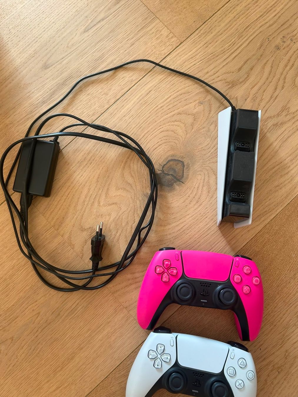 Sony Konsolen: Playstation 5 mit Zubehör – Gebraucht aus Schüpfheim von nabuma 6
