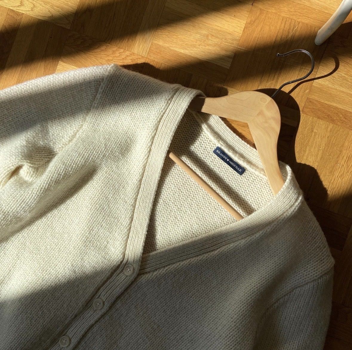 Brandy Melville Giacche: Cardigan Brandy Melville Creme onesize – Nuovo (secondo la descrizione) da Fehraltorf venduto da lea_9bt5