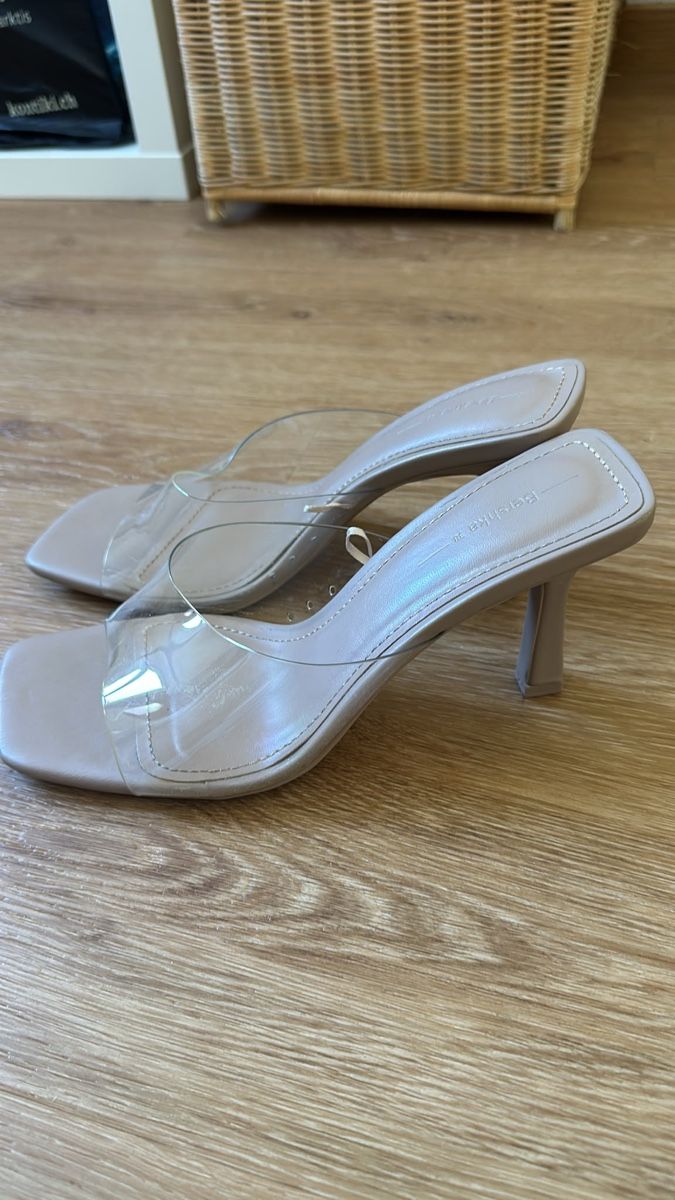Bershka Scarpe da donna: Bershka High Heels Gr 38 – Usato da Winterthur venduto da nic_r7kj