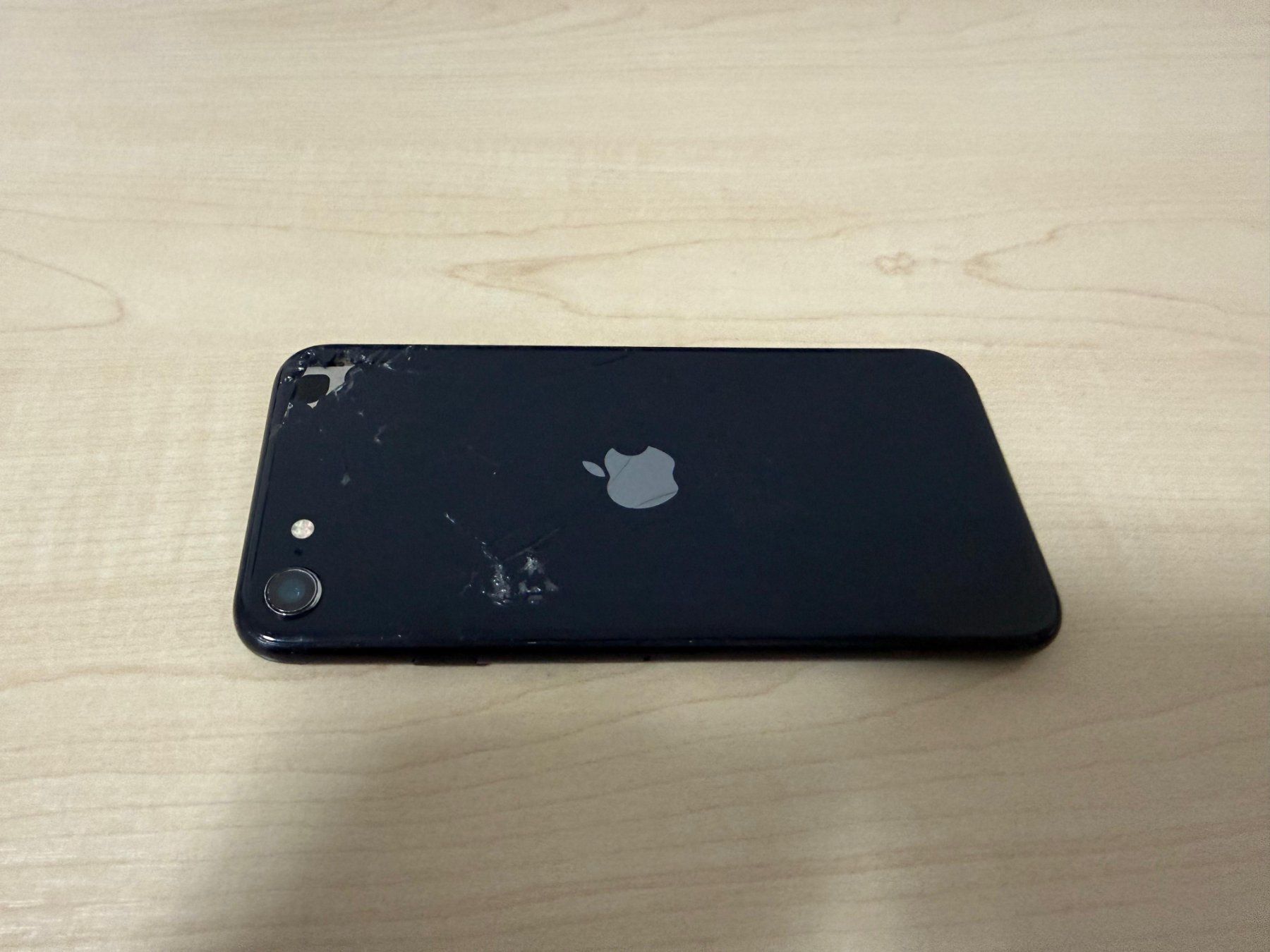 Apple Telefoni cellulari / Smartphones: Iphone SE 2022 3rd – Usato da Gelfingen venduto da patango 2
