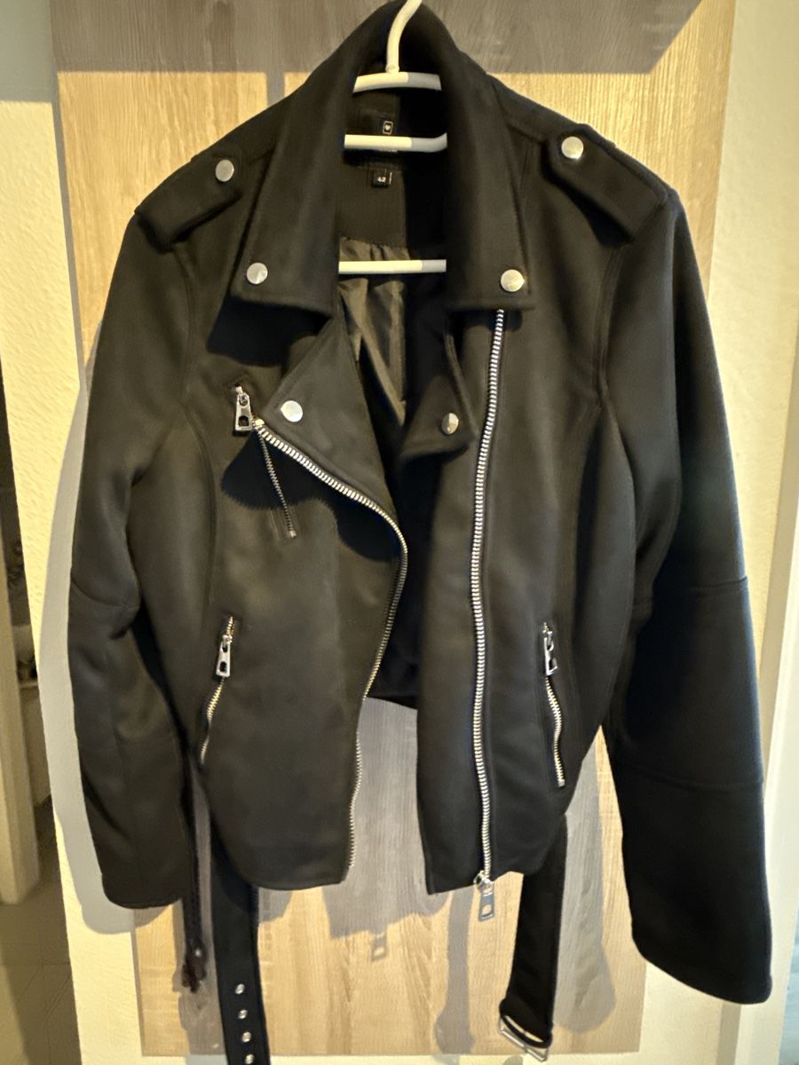 Giacche: Schwarze Jacke im Bikerstil – Nuovo e nell'imballaggio originale da Allschwil venduto da Irlandelfe85