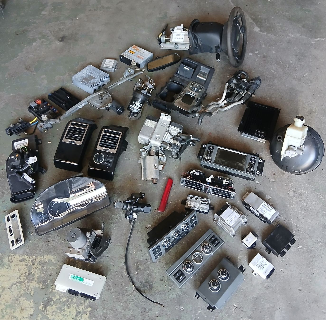 Land Rover Tutti pezzi di ricambio auto: Lot de pièce Range Rover 3.6 V8 Diesel – Usato da la heutte venduto da Auto-stock