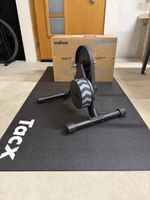 Wahoo KICKR CORE inkl. Tacx Trainingsunterlage