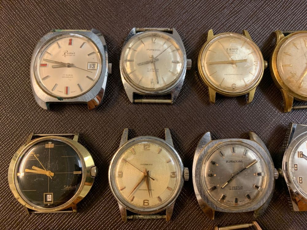 Montre Avia Mécanique Homme Vintage, 17 Rubis, à Réparer Ou Pour Collection - Occasion