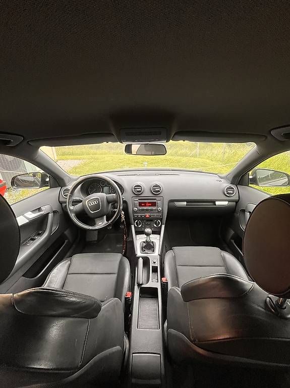 Audi Automobili: Audi A3 2.0 TDI Quattro schwarz – Usato da Adelboden venduto da Holz45 3