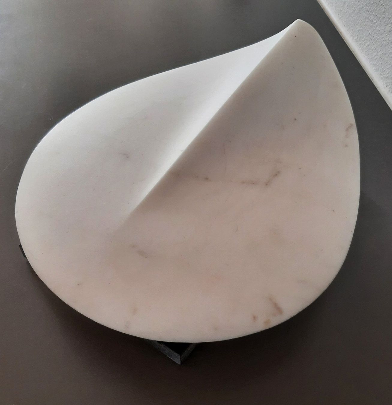 Sculture & Statue: Abstrakte modernistische Marmor Skulptur – Usato da Arbon venduto da torso444 1