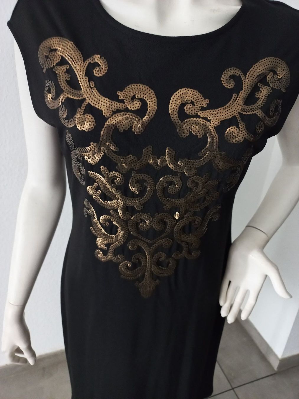 Kleider: Kleid – Neu und originalverpackt aus Basel von zaa_7ft5 1