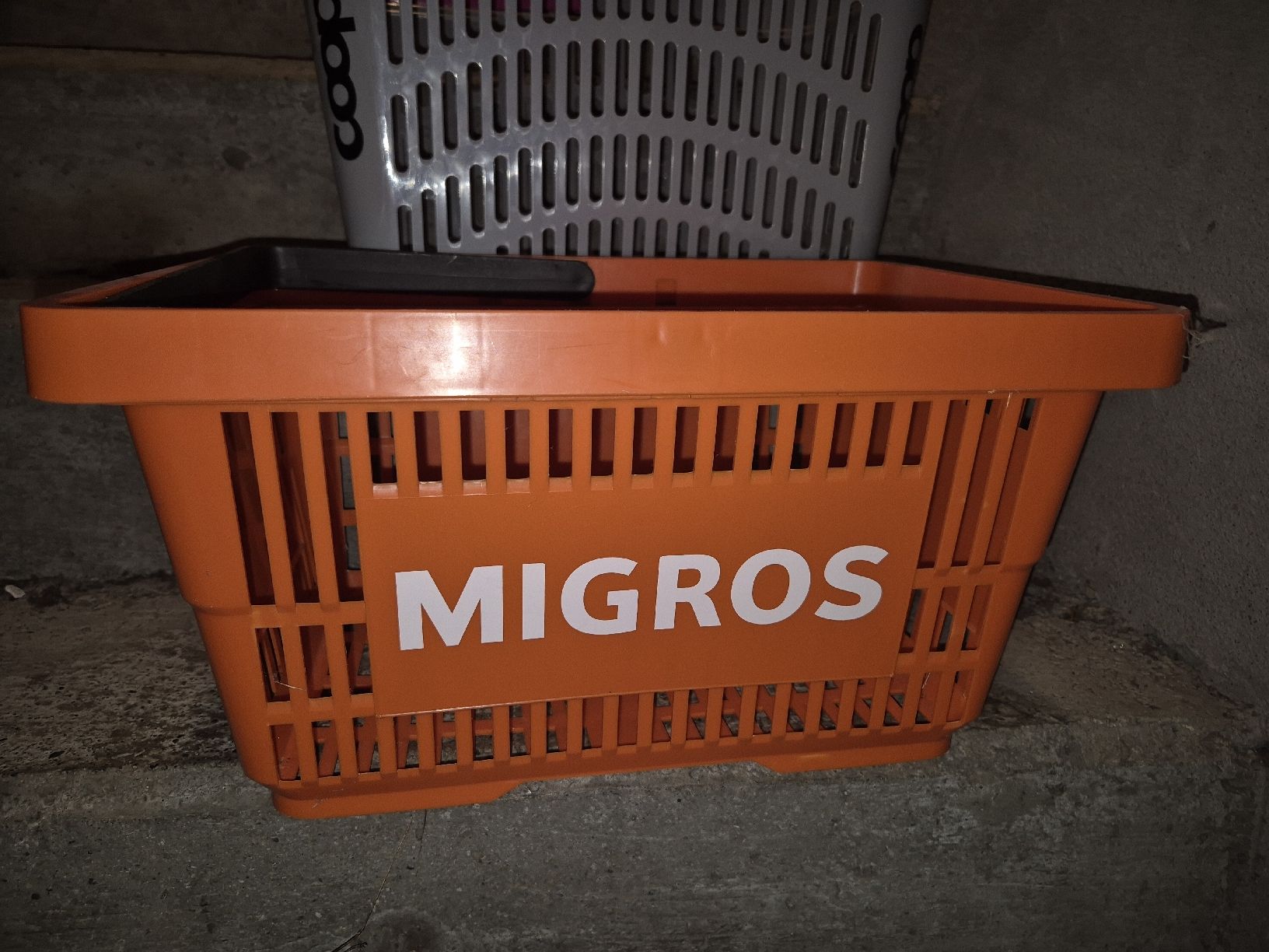 Sonstiges für Haushalt & Wohnen: Migros und Coop Einkaufskörbe – Gebraucht aus Vilters von Fleiflomi 2