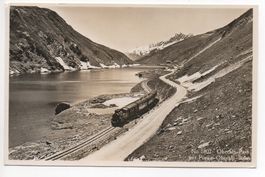 OBERALP-PASS mit Furka-Oberalp-Bahn