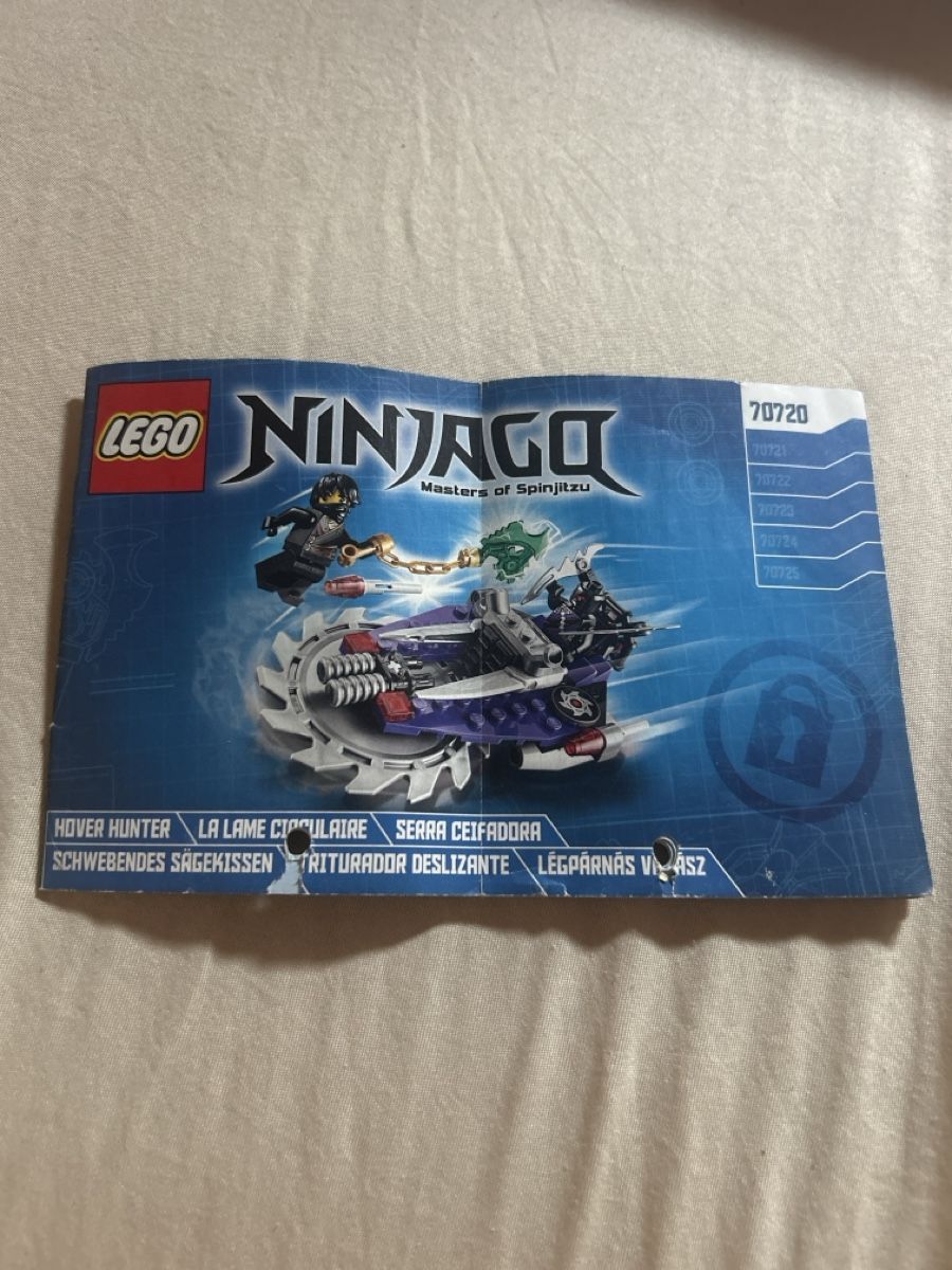 Lego Spielzeuge: Lego Ninjago Hover Hunter 70720 – Gebraucht aus Freienbach von Juli4bro