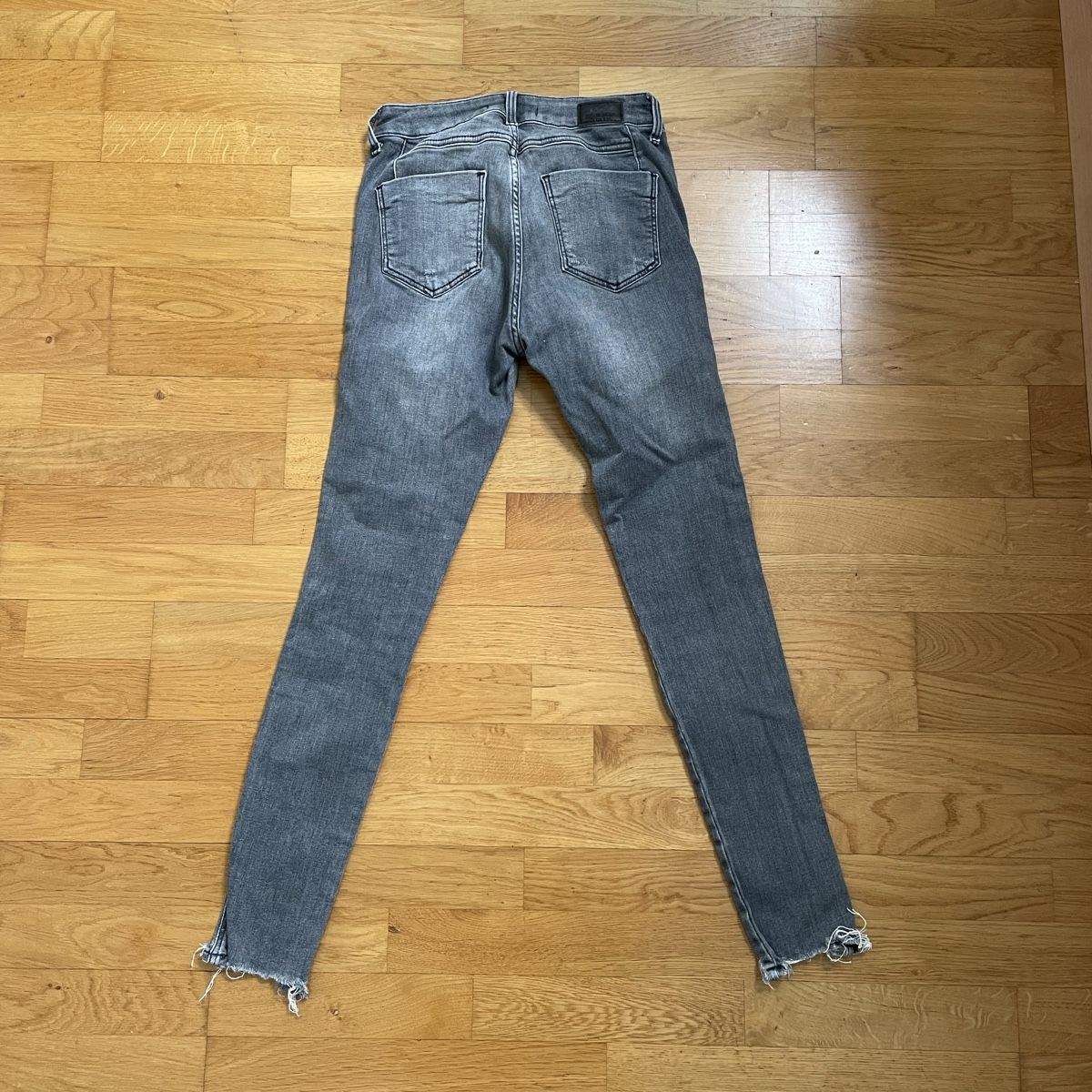 Zara Jeans: Zara Jeans – Neuf (Voir description) à Grenchen par iagiag 1