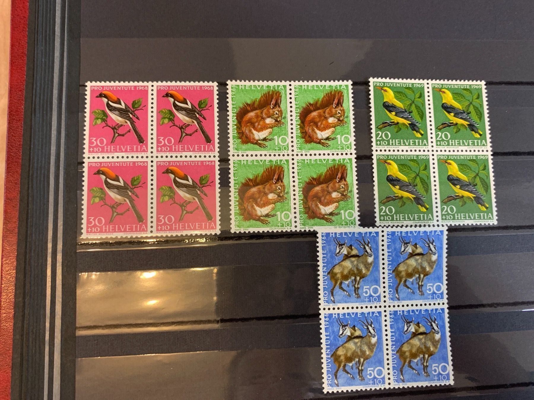 Tutti i francobolli: Briefmarken Pro Juventute – Nuovo e nell'imballaggio originale da Oberweningen venduto da Jogi2