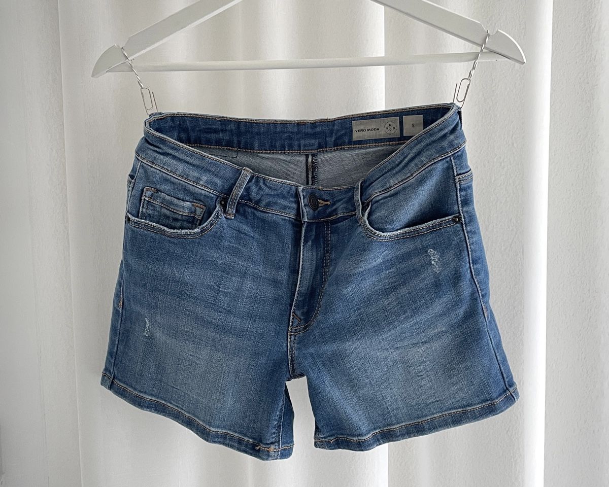 Vero Moda Jeans: VERO MODA Jeansshorts Damen Gr. S – Usato da Neftenbach venduto da litta_00