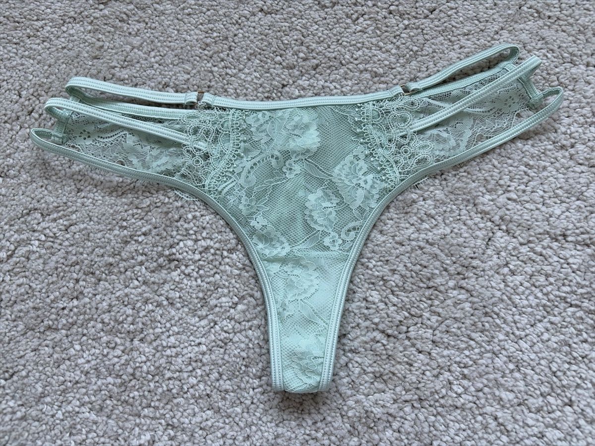 Manor Altra biancheria intima: MANOR Woman String | S – Nuovo (secondo la descrizione) da Rudolfstetten venduto da A_Milione