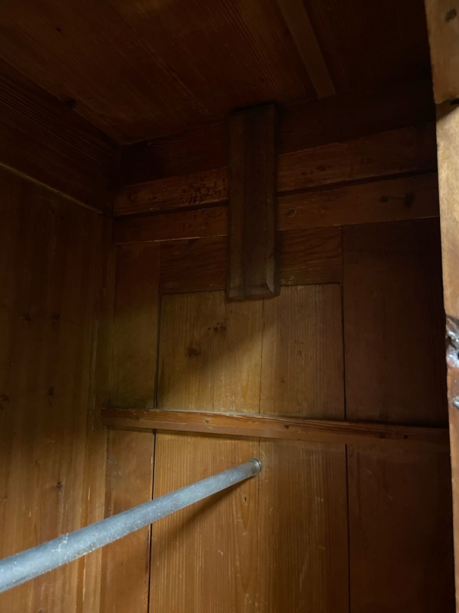 Schränke: Bodensee-Schrank Nussbaum/Tannenholz – Gebraucht aus Almens von bsundrix 6
