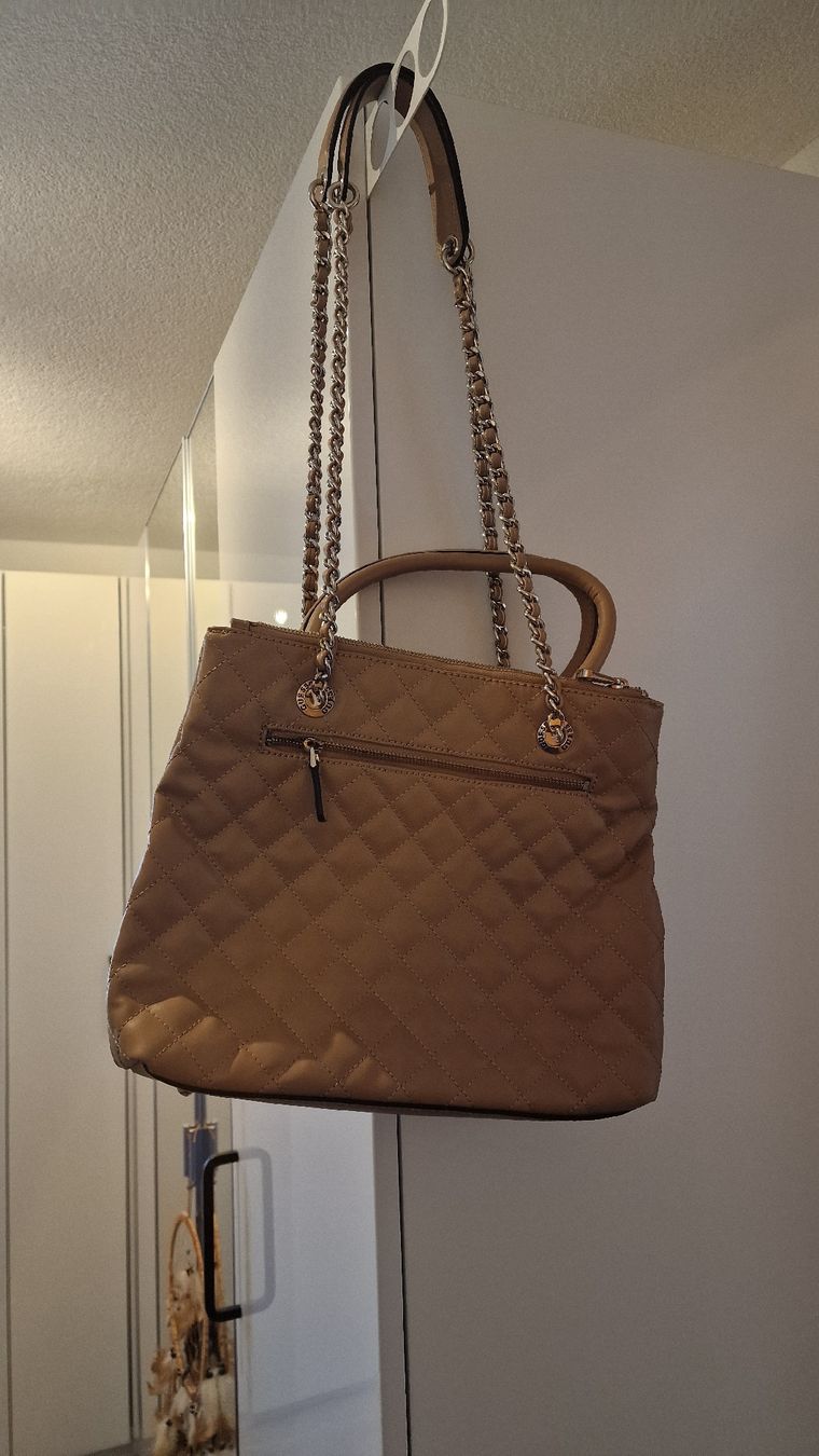 Guess Borse da donna: Neue Guess Handtasche – Nuovo (secondo la descrizione) da Eisten venduto da _saskiia_ 2